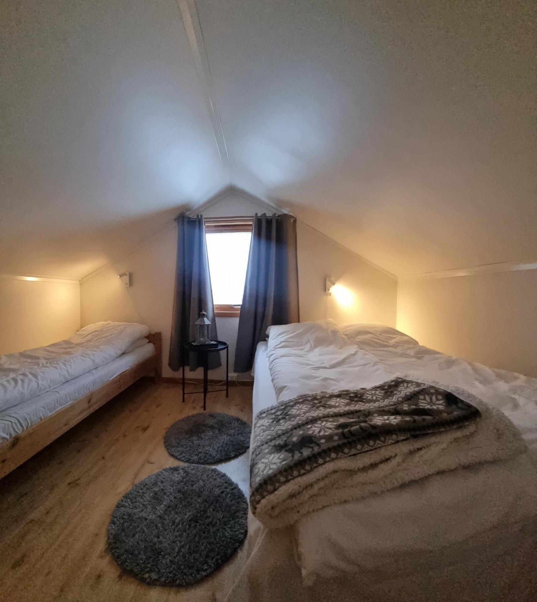 ホテル Laukvik Senja Botnhamn エクステリア 写真